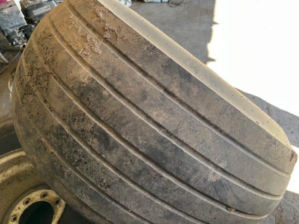 4 FLOTATION TIRES & WHEELS - Image 5