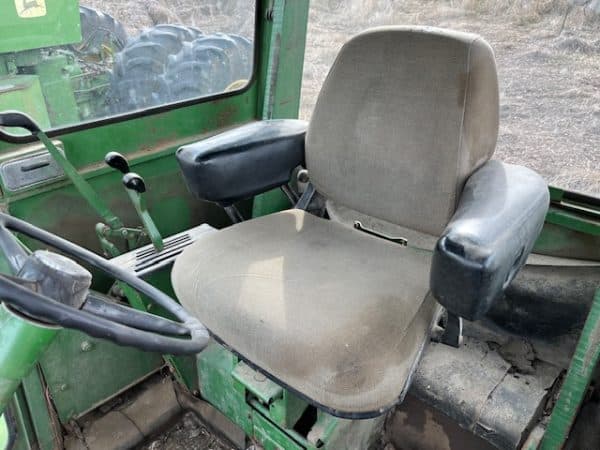 JOHN DEERE 7020 TRACTOR - Image 10