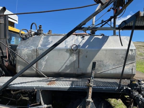 1989 IH 4800 SPRAY TRUCK - Image 10