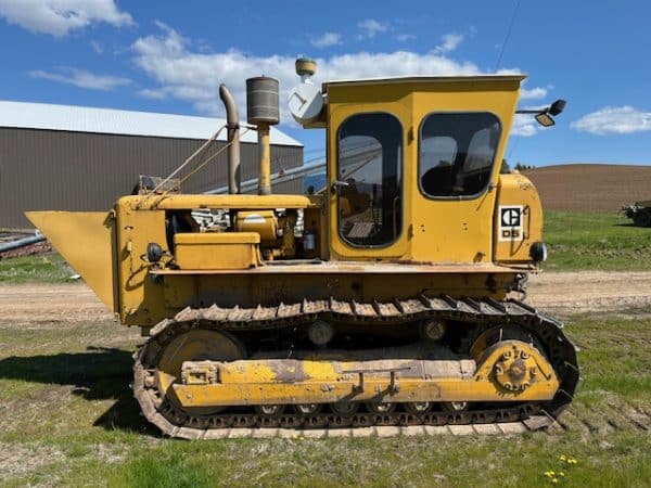 CAT D5 CRAWLER