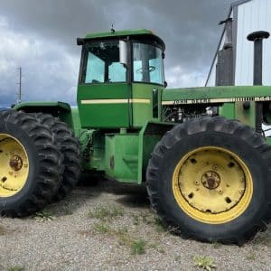 JOHN DEERE 8440 TRACTOR