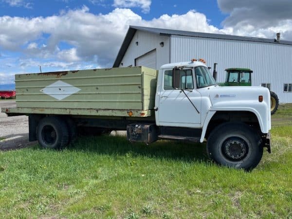 INTERNATIONAL LOADSTAR 1700 TRUCK