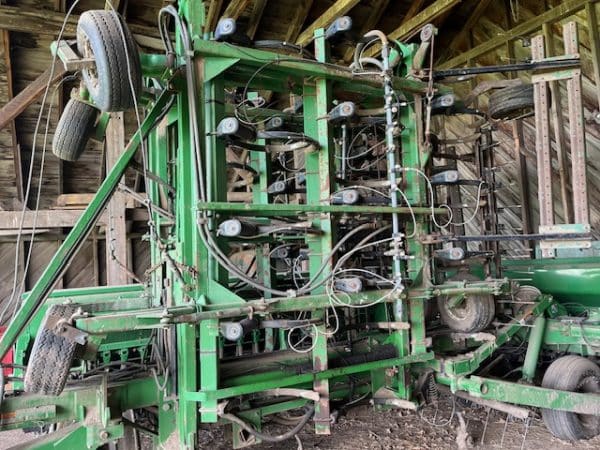JOHN DEERE 455 DRILL w/WAGNER TOOL BAR - Image 21