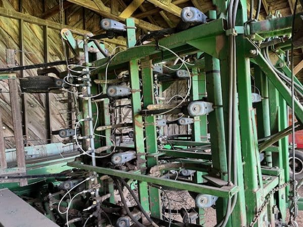 JOHN DEERE 455 DRILL w/WAGNER TOOL BAR - Image 12