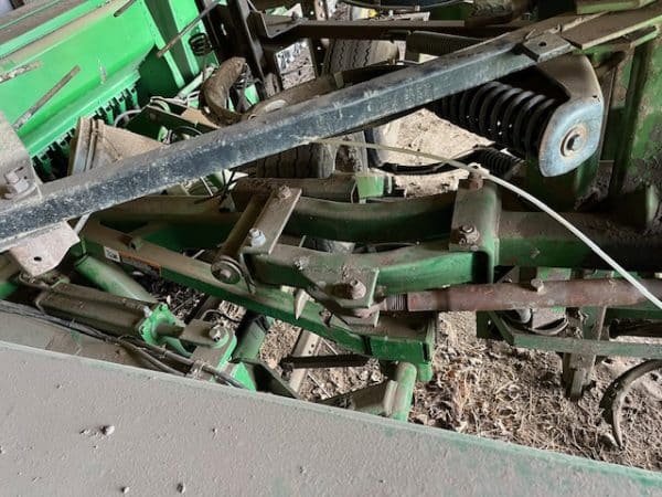JOHN DEERE 455 DRILL w/WAGNER TOOL BAR - Image 11