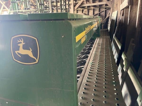 JOHN DEERE 455 DRILL w/WAGNER TOOL BAR - Image 4