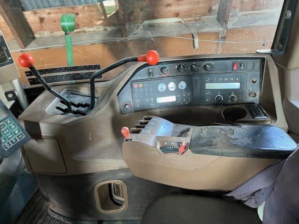 JOHN DEERE 9300 TRACTOR - Image 11