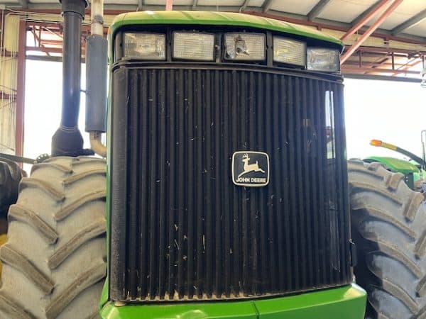 JOHN DEERE 9400 TRACTOR - Image 21