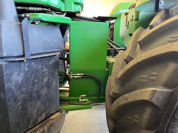 JOHN DEERE 9400 TRACTOR - Image 17
