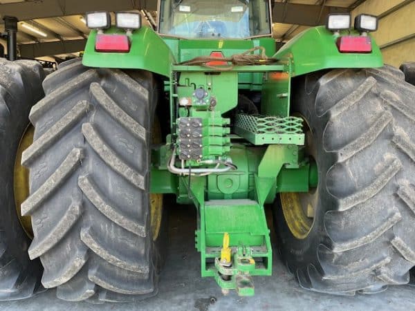 JOHN DEERE 9400 TRACTOR - Image 15