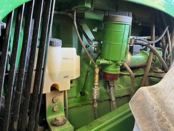 JOHN DEERE 9400 TRACTOR - Image 10