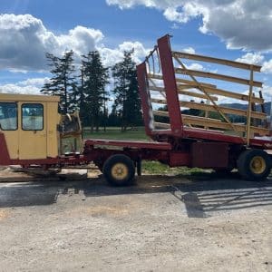 NEW HOLLAND 1078 BALE WAGON