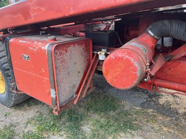 NEW HOLLAND 1078 BALE WAGON - Image 14