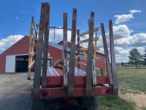 NEW HOLLAND 1078 BALE WAGON - Image 13