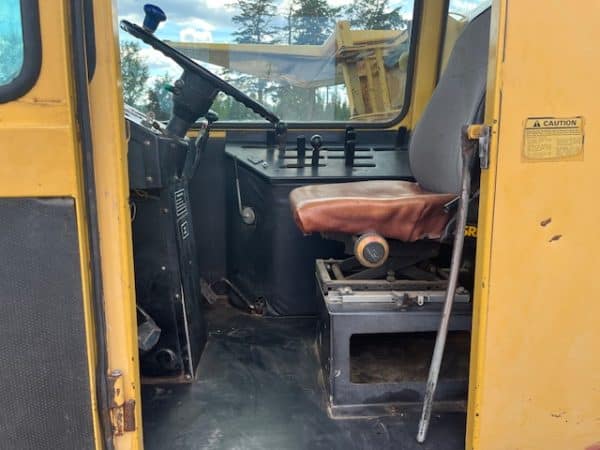 NEW HOLLAND 1078 BALE WAGON - Image 7