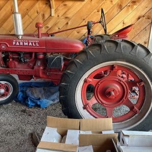 FARMALL H TRACTOR
