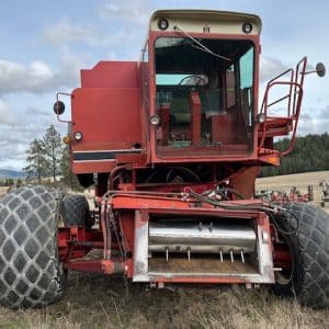 INTERNATIONAL 1470 COMBINE