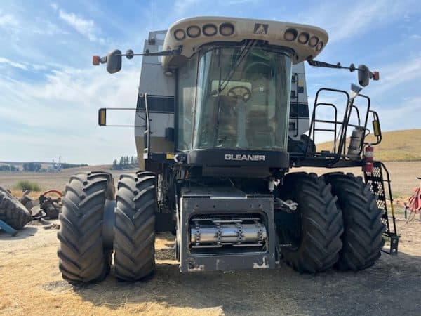 2011 GLEANER R76 COMBINE W/HEADER & CART - Image 24