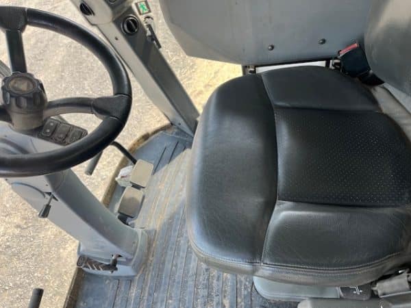 2011 GLEANER R76 COMBINE W/HEADER & CART - Image 11