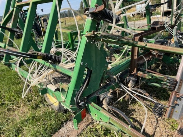 JOHN DEERE ANHYDROUS APPLICATOR/CULT. + TANK - Image 7