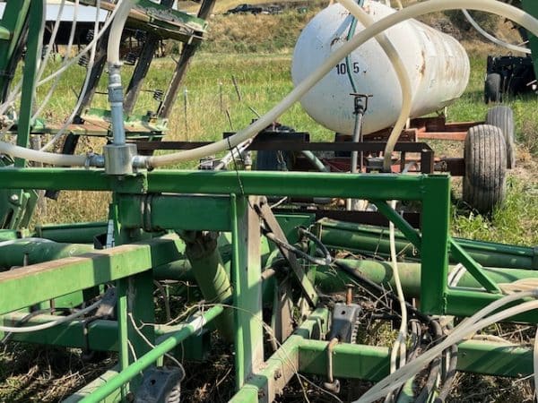 JOHN DEERE ANHYDROUS APPLICATOR/CULT. + TANK - Image 11