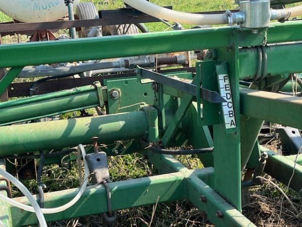 JOHN DEERE ANHYDROUS APPLICATOR/CULT. + TANK - Image 15