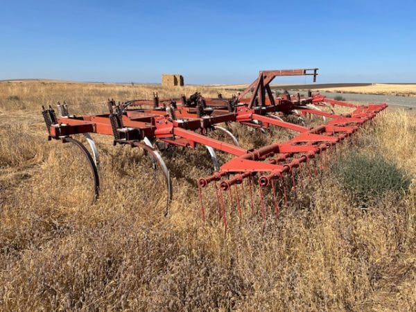 INTERNATIONAL 24' MODEL 55 CHISEL PLOW