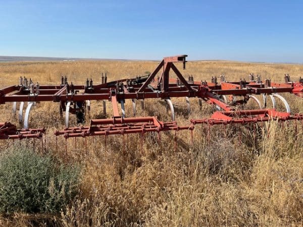 INTERNATIONAL 24' MODEL 55 CHISEL PLOW - Image 10