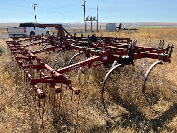 INTERNATIONAL 24' MODEL 55 CHISEL PLOW - Image 3