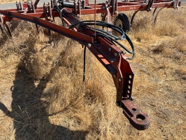 INTERNATIONAL 24' MODEL 55 CHISEL PLOW - Image 4
