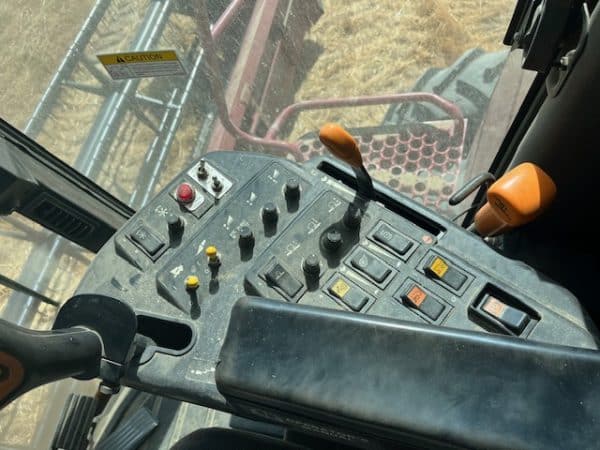 CASE IH 2388 COMBINE 2004, HILLCO - Image 6