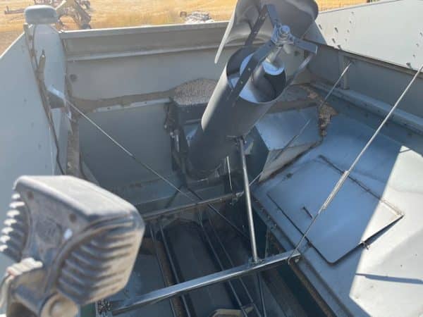 GLEANER S76 COMBINE 2010 W/HEADER - Image 17