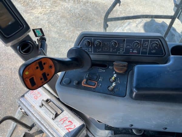 GLEANER S77 COMBINE TRITURA W/HEADER - Image 7