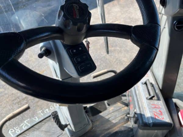 GLEANER S77 COMBINE TRITURA W/HEADER - Image 5