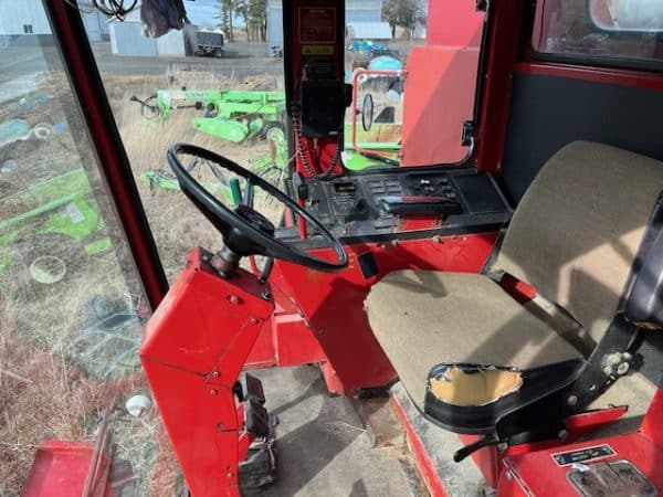 INTERNATIONAL 1470 COMBINE + 1010 HEADER 25' - Image 2