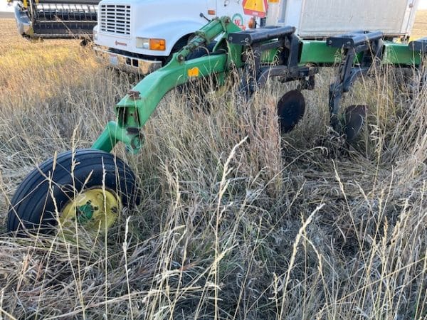JOHN DEERE 3710 10 BOTTOM PLOW - Image 6