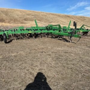 JOHN DEERE 980 FIELD CULTIVATOR 36'