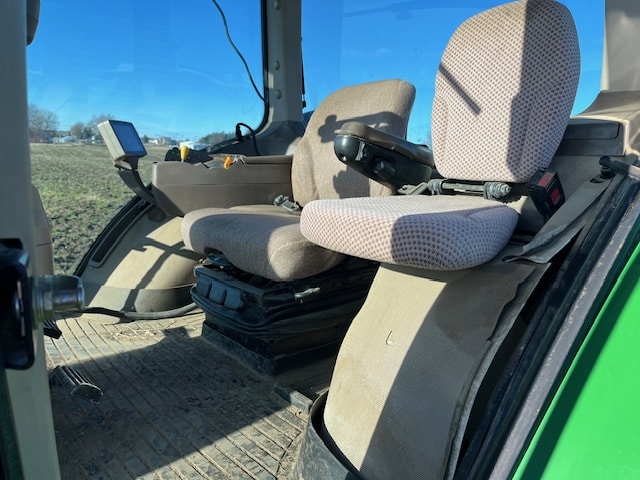 2010 JOHN DEERE 8225R - Image 10