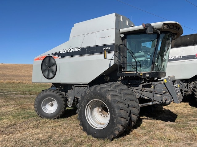 2010 GLEANER R76 COMBINE W/HEADER