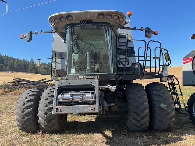 2010 GLEANER R76 COMBINE W/HEADER - Image 3