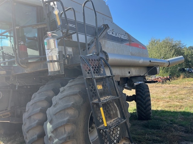 2010 GLEANER R76 COMBINE W/HEADER - Image 4
