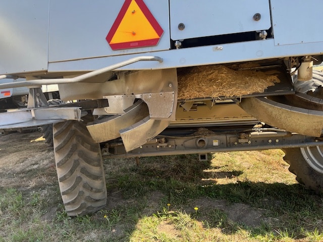 2010 GLEANER R76 COMBINE W/HEADER - Image 7