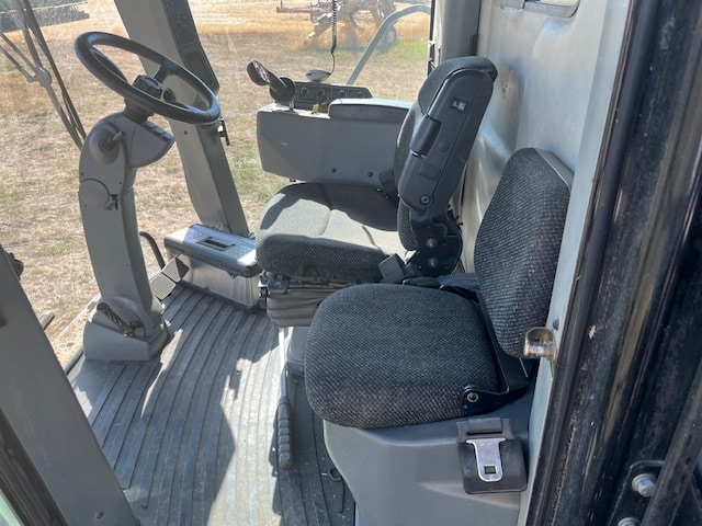 2010 GLEANER R76 COMBINE W/HEADER - Image 12