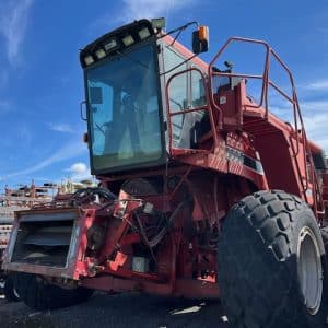 1991 CASE INTERNATIONAL 1670 + HEADER