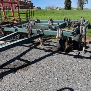 CALKINS 1600 SERIES CHISEL PLOW