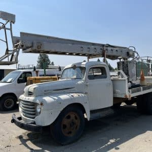 1950 FORD F-6 LADDER TRUCK